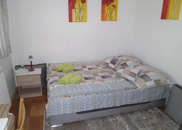 Ludmila アパート *